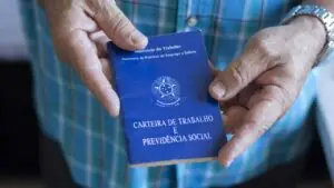Entenda como um advogado pode te ajudar caso o seu patrão não esteja depositando o seu FGTS.